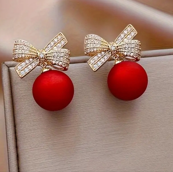 Pearl and Rhinestone Bow Stud Earrings Red - Picture 3 of 5
